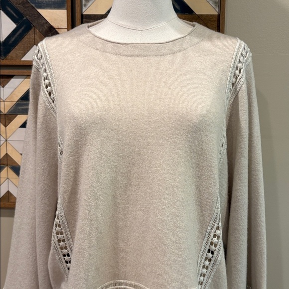 Chloe Merino Wool Cashmere Knit Eyelet Drape Sleeve Poncho Sweater Beige XS - Picture 4 of 13